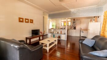 Gebroeders Penardstraat 1a- Paramaribo Centrum- Suriname- Surgoed Makelaardij N.V- H0456B6 (2)