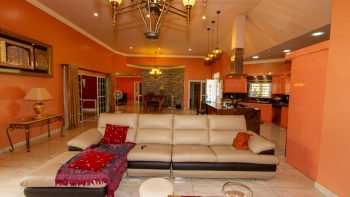 Paradijslaan 10-Welgelegen-Paramaribo-Surgoed Makelaardij NV-Koopwoning KW00171 (31)