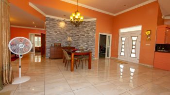 Paradijslaan 10-Welgelegen-Paramaribo-Surgoed Makelaardij NV-Koopwoning KW00171 (33)