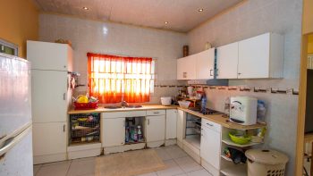 Frits van Troon-en Gerrit Schoutenweg-Wanica-Surgoed Makelaardij NV-KoopwoningW0873B6 (24 (37)