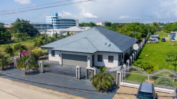 Michilaan - Utvlucht- Paramaribo - Surgoed Makelaardij - Huurwoning HW01024 (1)