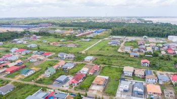 Kikkerbeetweg 51- Houttuin- Wanica- Suriname- Surgoed Makelaardij N.V- KW00774 (1)