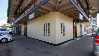 HK Dokter Sophie Redmond - Fred Derbystraat- Paramaribo Centrum - HZ01138 (16)