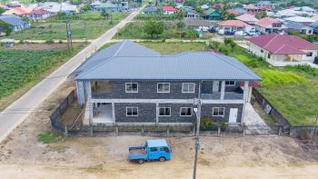 Hk Tineweg en Semaniastraat-oost- Garnizoenspad- Wanica- Surgoed Makelaardij NV- Koopwoning- KW01102 (2)