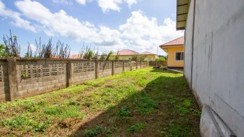 Hk Tineweg en Semaniastraat-oost- Garnizoenspad- Wanica- Surgoed Makelaardij NV- Koopwoning- KW01102 (34)