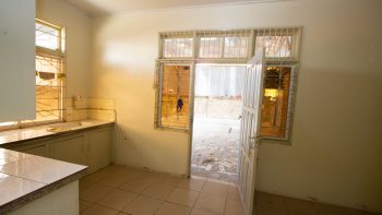 Schietbaanweg 6-8- Paramaribo Zuid- Paramaribo- Suriname- Surgoed Makelaardij N.V- KZ01142 (16)