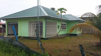 Rijsdijkweg 2- Para-Noord- Para- Suriname- Surgoed Makelaardij N.V.- HW01185(2)
