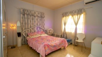 Teresinastraat 8- Beni's Park- Paramaribo- Suriname- Surgoed Makelaardij N.V- KW01180 (3)