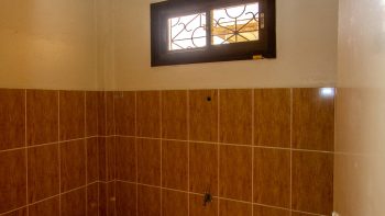 Hoek Beterwonenstraat - Drambrandersgracht 65A- Paramaribo Centrum- Paramaribo- Suriname- Surgoed Makelaardij N.V- KW01206 (10)