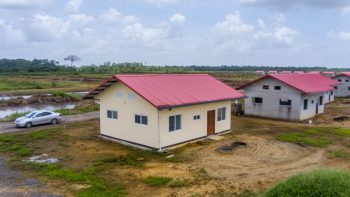 Altona'Vrolijk Thuis'- Houttuin- Wanica- Suriname- Surgoed Makelaardij N.V (20)