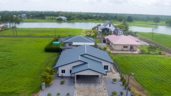 Kranspalmlaan 19- Palm Village- Belwaarde- Commewijne- Suriname- Surgoed Makelaardij N.V- KW01328 (44)