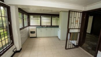 Virolastraat 44- Uitvlugt- Paramaribo- Suriname- Surgoed Makelaardij N.V- (24)