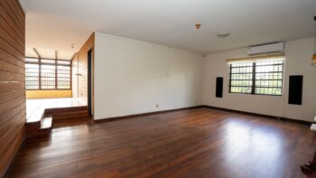 Virolastraat 44- Uitvlugt- Paramaribo- Suriname- Surgoed Makelaardij N.V- (9)