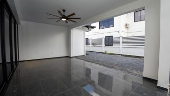 Pitch Lakestraat 193- Greenview Lake Fase 3- Paramaribo- Suriname- Surgoed Makelaardij N.V- HW01347 (11)