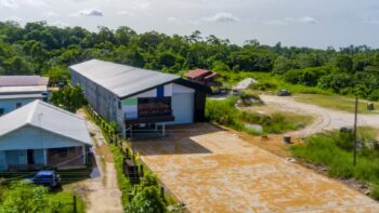 Tout Lui Faut Kanaalweg 154- Wanica- Suriname- Surgoed Makelaardij N.V- HZ01393 (3)