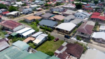 Angalampoestraat 83- Zorg en Hop- Paramaribo- Suriname- Surgoed Makelaardij N.V- KP01460 (8)