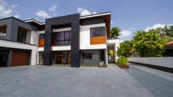 Fresolaan 18- Uitvlugt- Paramaribo- Suriname- Surgoed Makelaardij N.V- HW01432 (2)