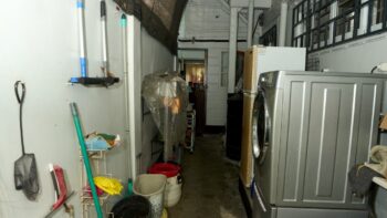 Zwartenhovenbrugstraat 14- Paramaribo Centrum- Suriname- Surgoed Makelaardij N.V- KZ01430 (14)
