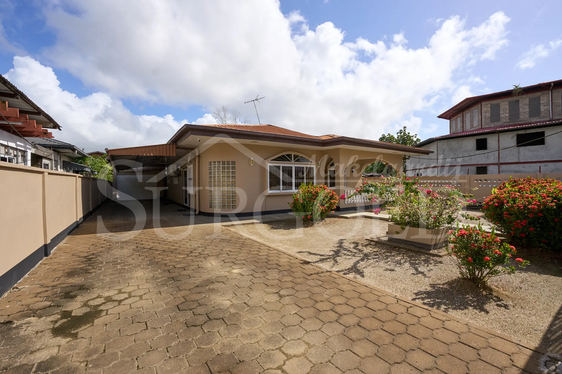 Pandit Chotoestraat 13